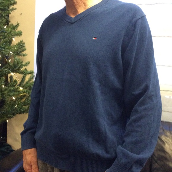 Men’s Tommy Hilfiger long sleeve v-neck sweater - Picture 2 of 9